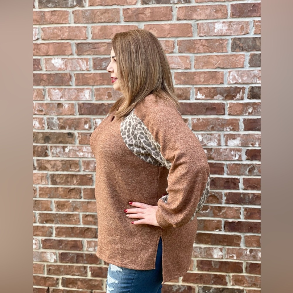 Top Plus Size - Picture 2 of 2